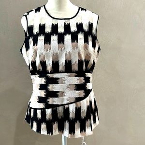 BCBG MAXAZRIA top black, white and tan. Worn only twice Medium